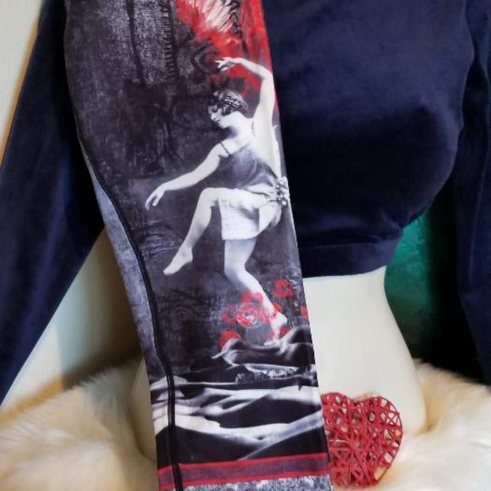 NWT Niyama Sol Bad Moon leggings * 1 LEFT in SML* - Picture 2 of 6
